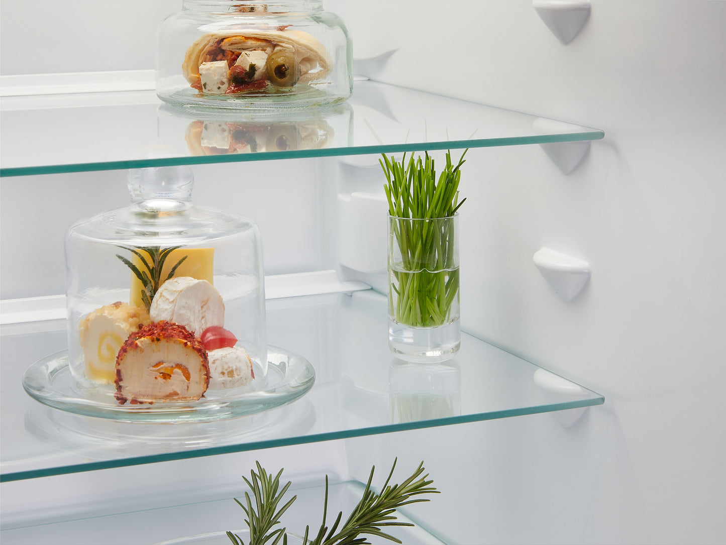 AEG NSC6L18ZES 54.6cm 70/30 Built In Low Frost Fridge Freezer