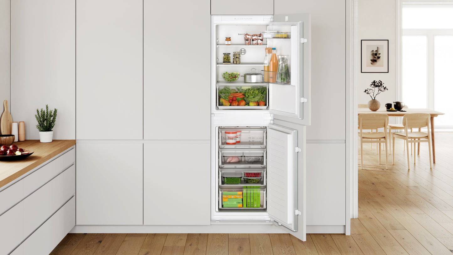 Bosch KIN85NSE0G 54.1cm 50/50 Integrated Frost Free Fridge Freezer