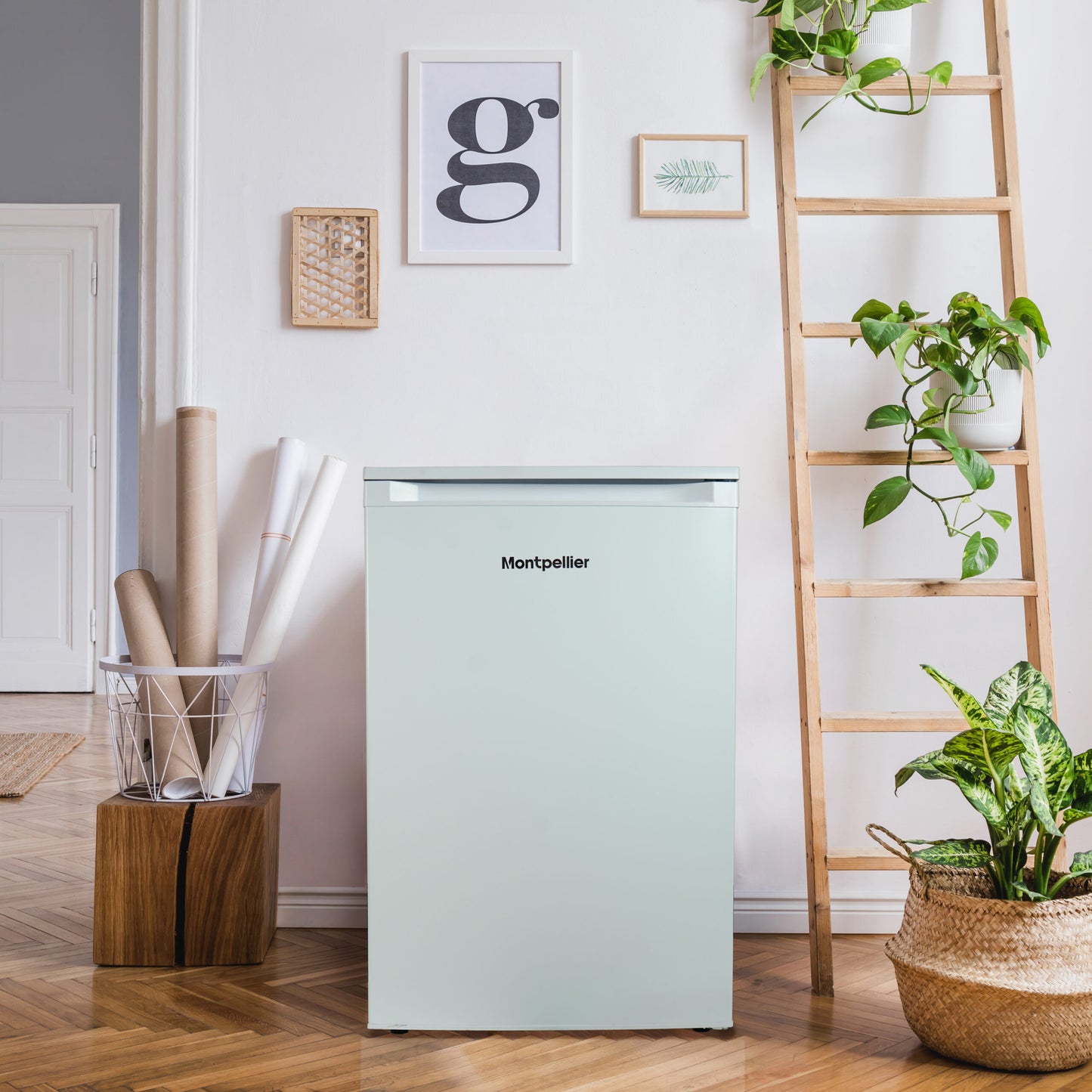 Montpellier MDAUCL60W Larder Fridge - White