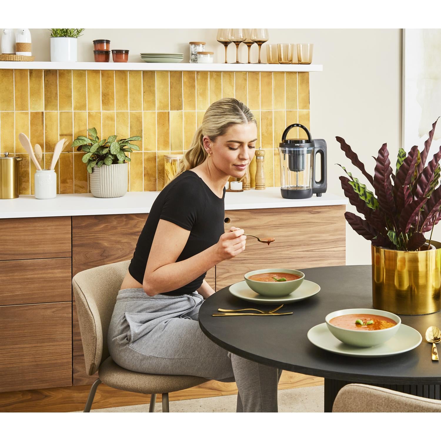 Morphy Richards 501050 Clarity 1.6L Soup Maker - Glass