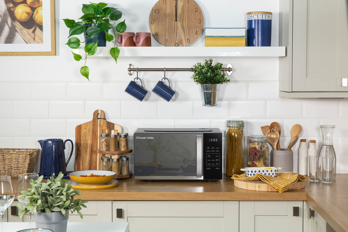 Russell Hobbs RHMT2045B 20 Litre Touch Control Digital Microwave - Black